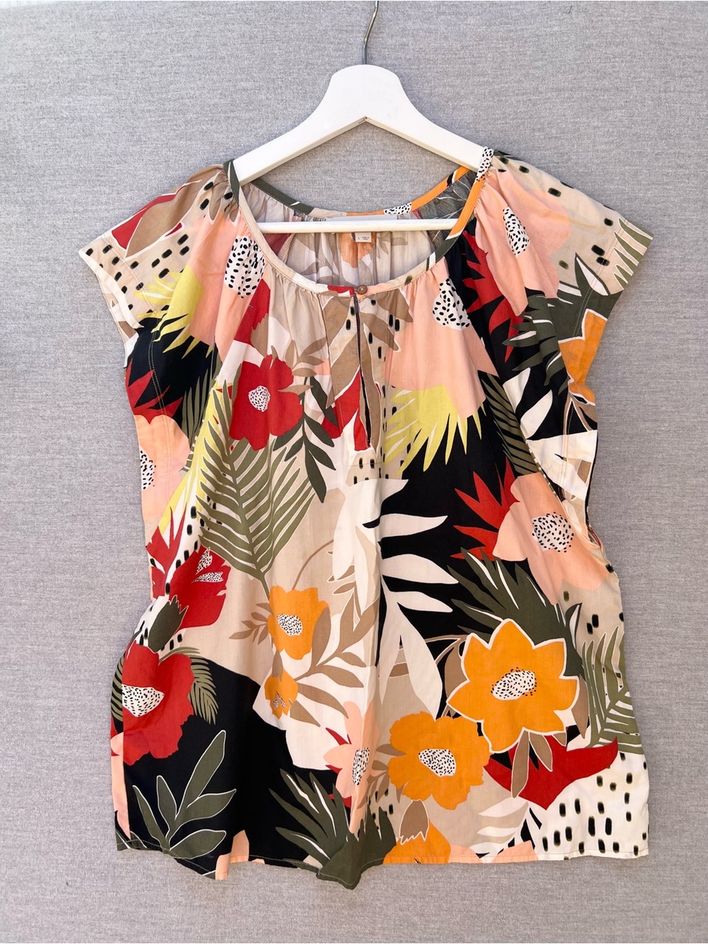 Tropical Floral Cap-Sleeve Women's Top - Peach Multi